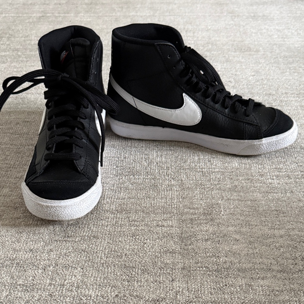 Nike Blazer Mid ‘77 Sneakers